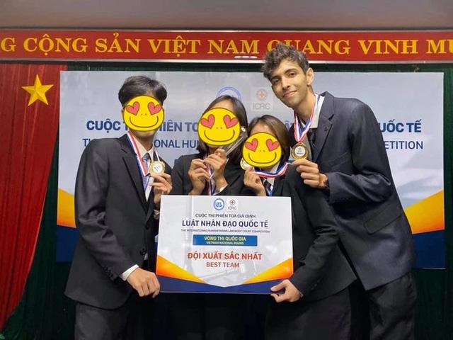 Loạt idol tóp tóp đã triệu follow còn học giỏi: Người đỗ đại học top đầu thế giới, người thủ khoa đầu ra Ngoại giao - Ảnh 4.