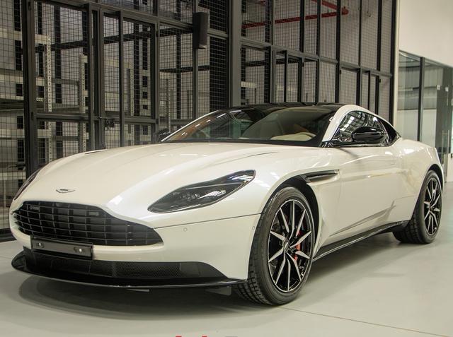 Aston Martin DB11 màu độc nhất Việt Nam về garage trăm tỷ quen thuộc, mở khả năng tham dự hành trình siêu xe tới đây  - Ảnh 3.