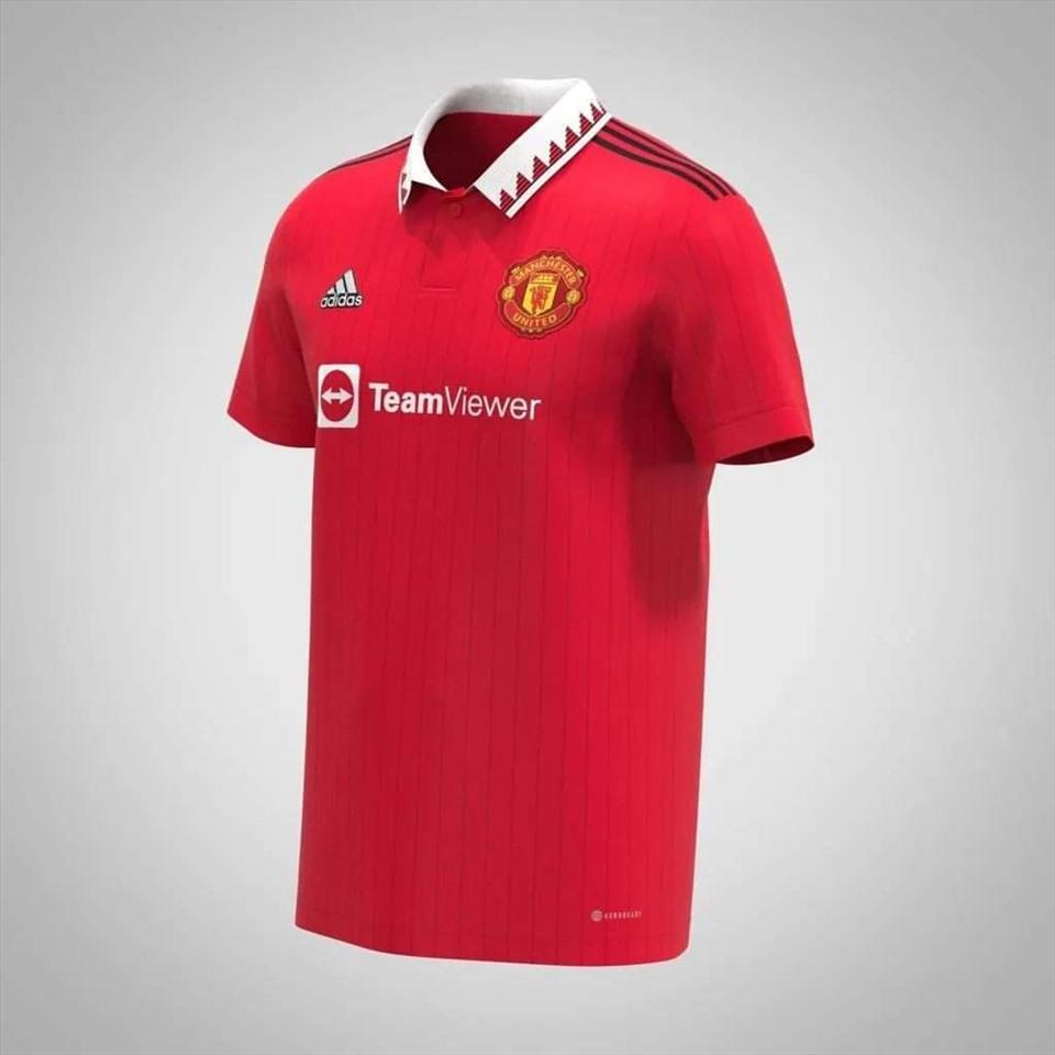 Rò rỉ hình ảnh áo đấu mới của Man United. Ảnh: FootyHeadlines.