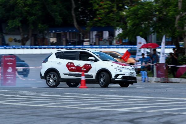 Người dùng đánh giá VinFast VF e34 sau 6 tháng: “Êm, mượt, tăng tốc thực sự khác biệt” - Ảnh 2.