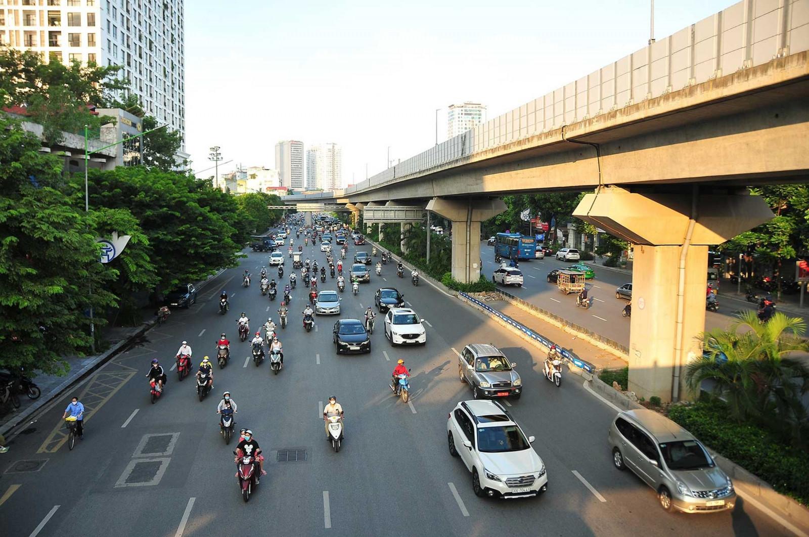 Thời tiết hôm nay 17/8: Bắc Bộ ngày nắng, đề phòng mưa dông từ chiều tối - Ảnh 1