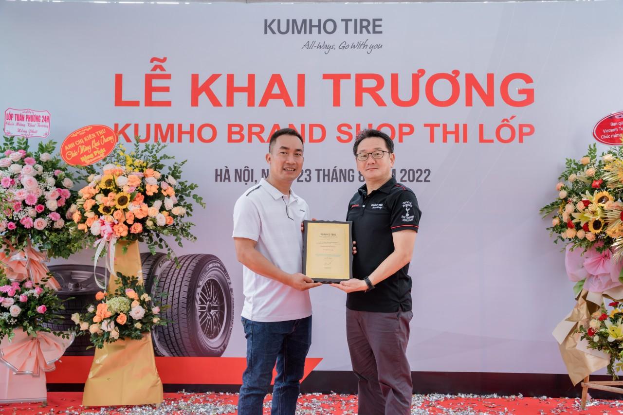 Lốp xe Kumho Việt Nam ra mắt cửa hàng thương hiệu đầu tiên tại Việt Nam - Ảnh 3.