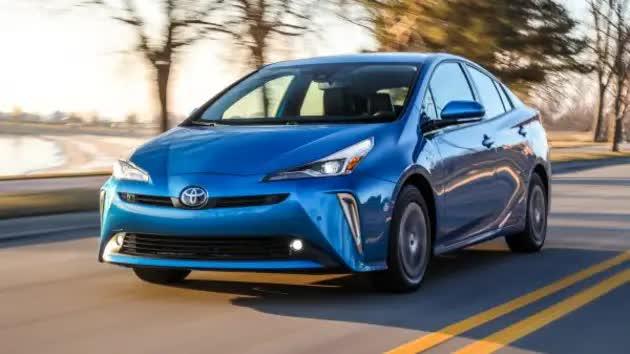 Lý do ông lớn Toyota 'thờ ơ' với cuộc đua xe điện: Không muốn bỏ hết trứng vào cùng 1 rỏ! - Ảnh 1.