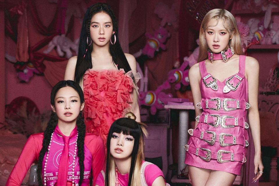 Sóng gió của Rosé và mặt trái từ chiến lược xây dựng thương hiệu Blackpink