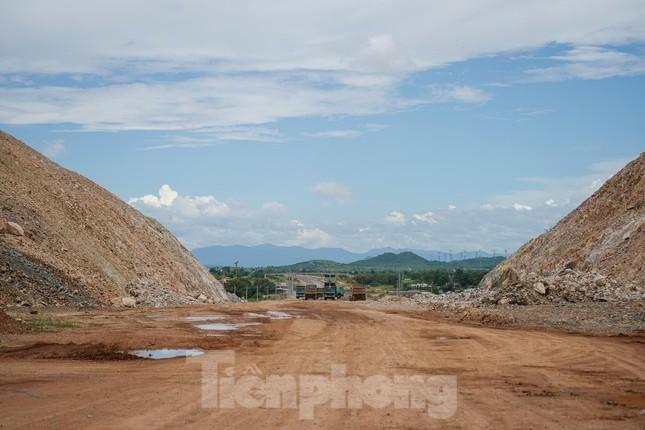 Lộ diện hình hài cao tốc Phan Thiết-Vĩnh Hảo trị giá gần 11.000 tỷ đồng - Ảnh 3.