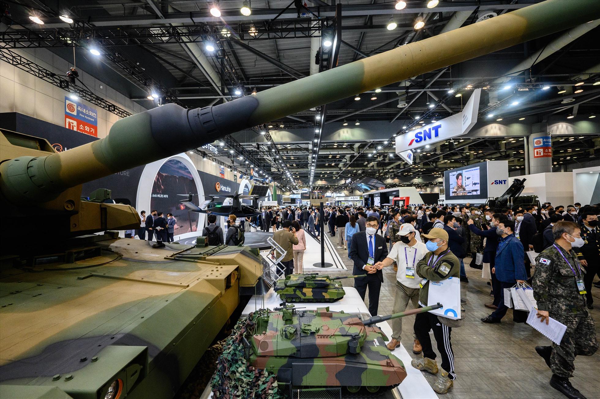 Xe tăng K2 trong Triển lãm Quốc phòng Hàn Quốc (DX Korea) ngày 21.9.2022. Ảnh: AFP