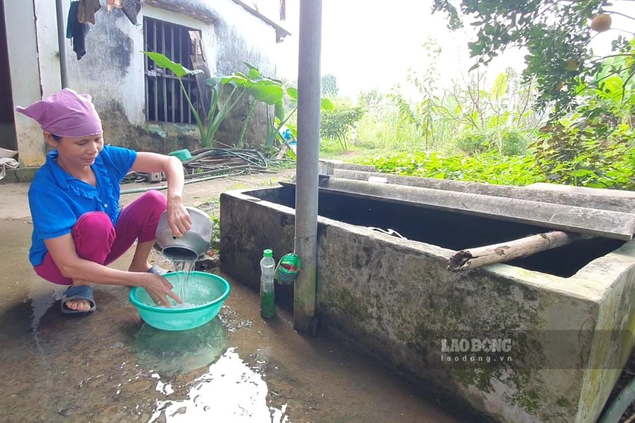 Hàng trăm hộ dân Hòa Bình khốn đốn vì thiếu nước sạch