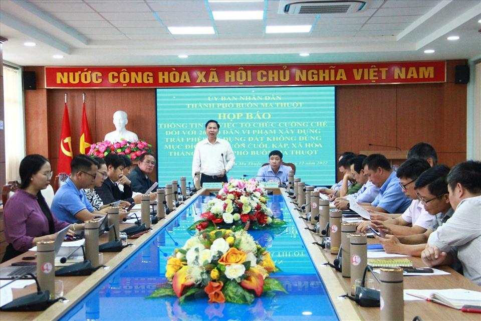 Quang cảnh buổi họp báo. Ảnh: Bảo Trung