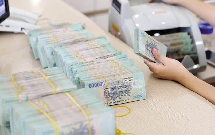 Một ngân hàng giảm mạnh lãi suất huy động từ ngày 16/3 - Ảnh 1.