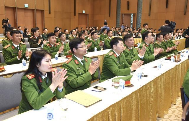 Việc đưa lực lượng của quân đội, công an tham gia cứu trợ thảm họa và hỗ trợ nhân đạo nạn nhân động đất tại Thổ Nhĩ Kỳ được cộng đồng quốc tế đánh giá cao. Ảnh: VGP/Nhật Bắc