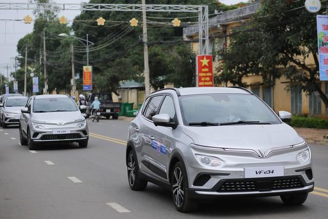 Thuê 500 chiếc xe điện VinFast chạy taxi, "vị khách sộp" của GSM phải chi hết bao nhiêu tiền? - Ảnh 2.