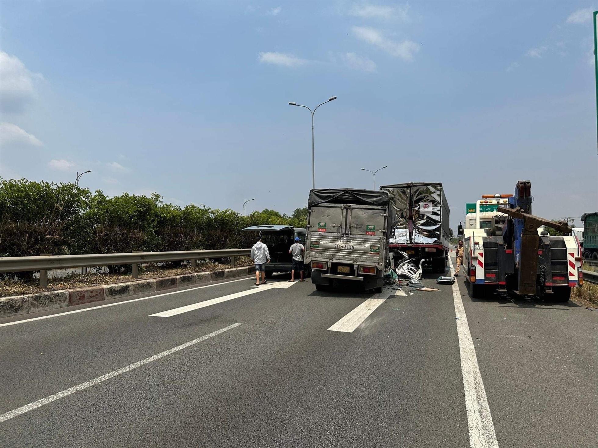 Tai nạn trên cao tốc TP Hồ Chí Minh - Long Thành - Dầu Giây, kẹt xe kéo dài