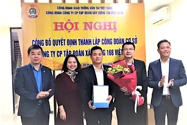 Công đoàn Giao thông Vận tải Việt Nam kết nạp thêm 82 đoàn viên