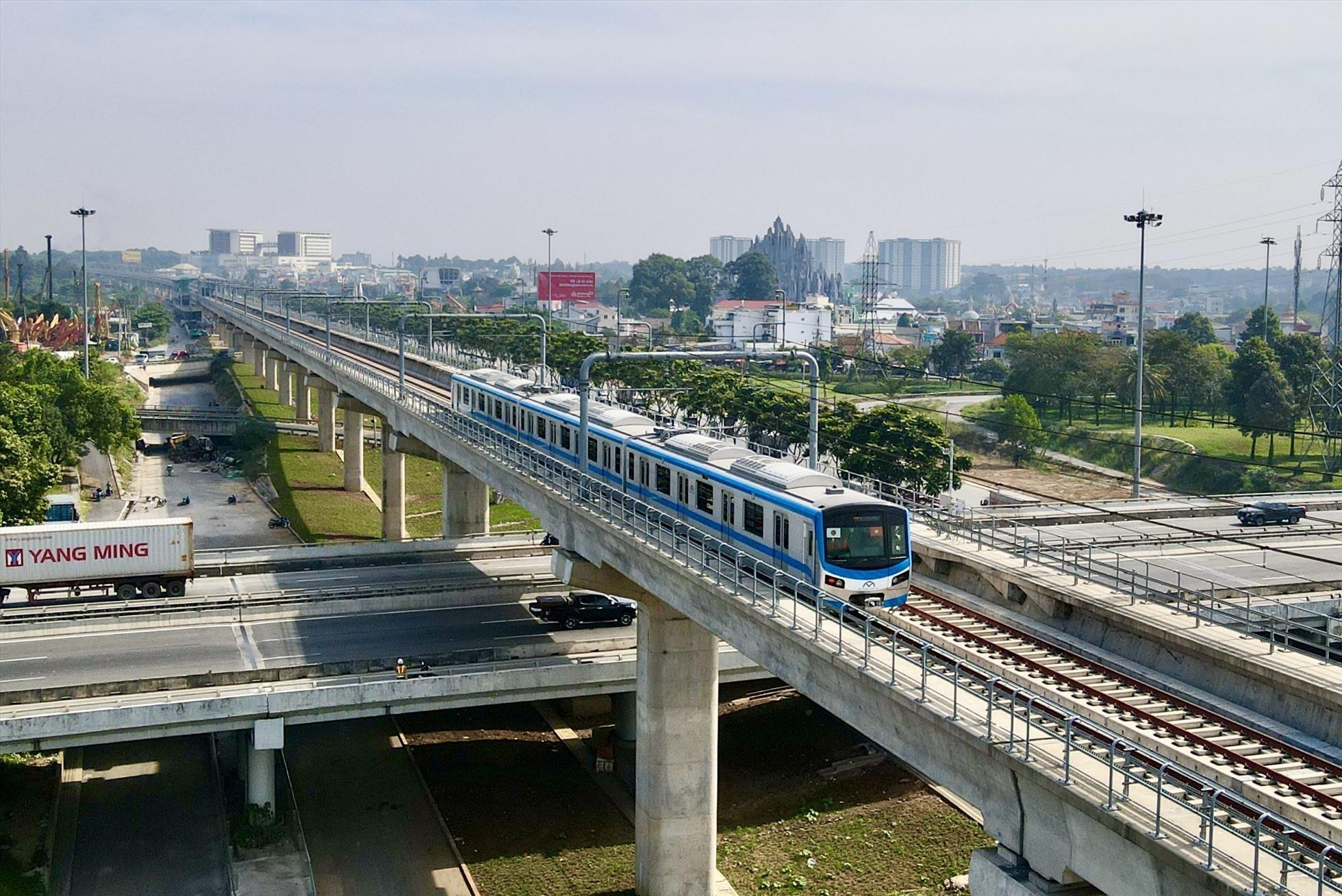 Tuyến Metro số 1 có nguy cơ không về đích đúng hẹn năm 2023