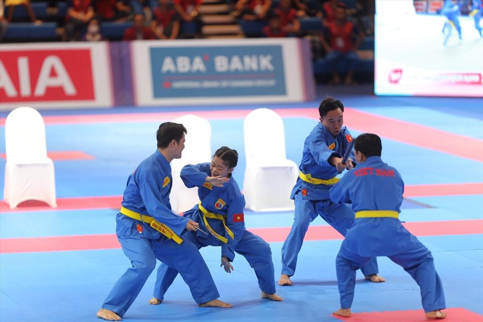 Sáng 9.5, SEA Games 32 tiếp tục diễn ra các nội dung thi đấu của bộ môn vovinam. Trong đó, 4 vận