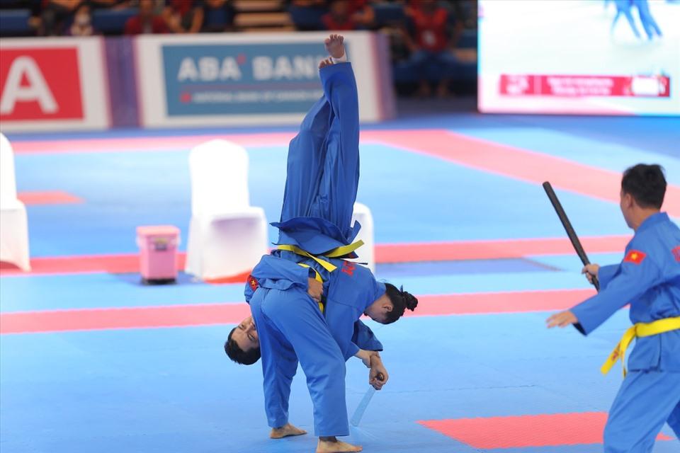 Theo đó, màn trình diễn của 4 võ sĩ vovinam Việt Nam được các trọng tài chấm 272 điểm chung cuộc, bỏ xa đội về nhì là Campuchia 9 điểm.