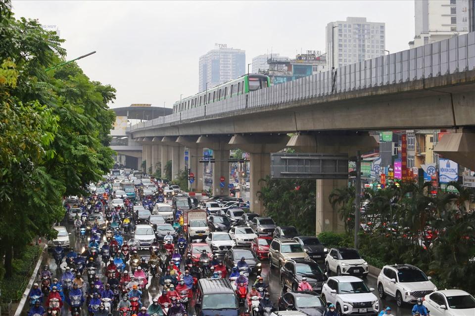 Xuất hiện thêm không khí lạnh tăng cường, miền Bắc trở mưa dông diện rộng