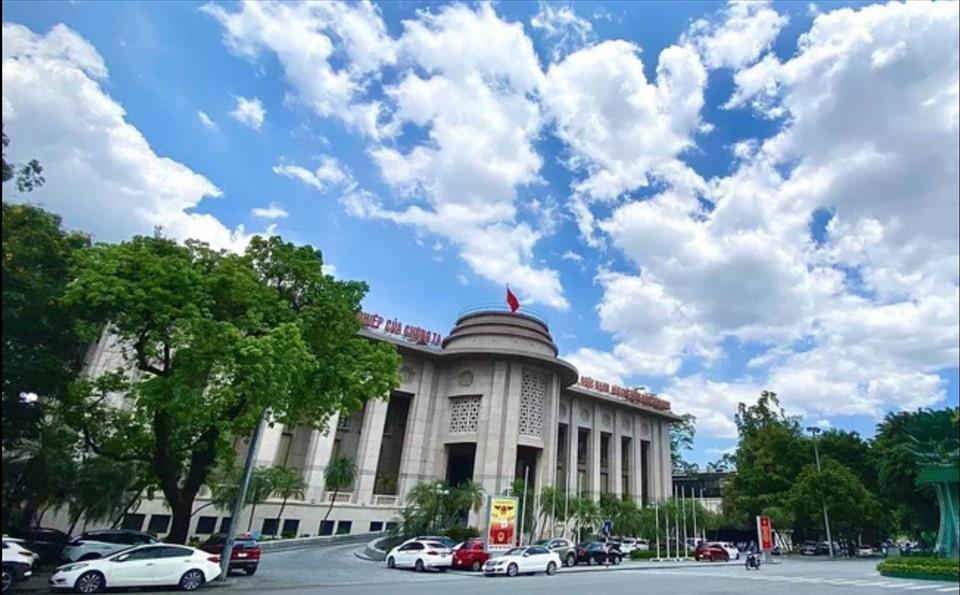 Từ đầu năm đến nay, Ngân hàng Nhà nước đã giảm lãi suất điều hành ba lần liên tiếp. Ảnh: SBV