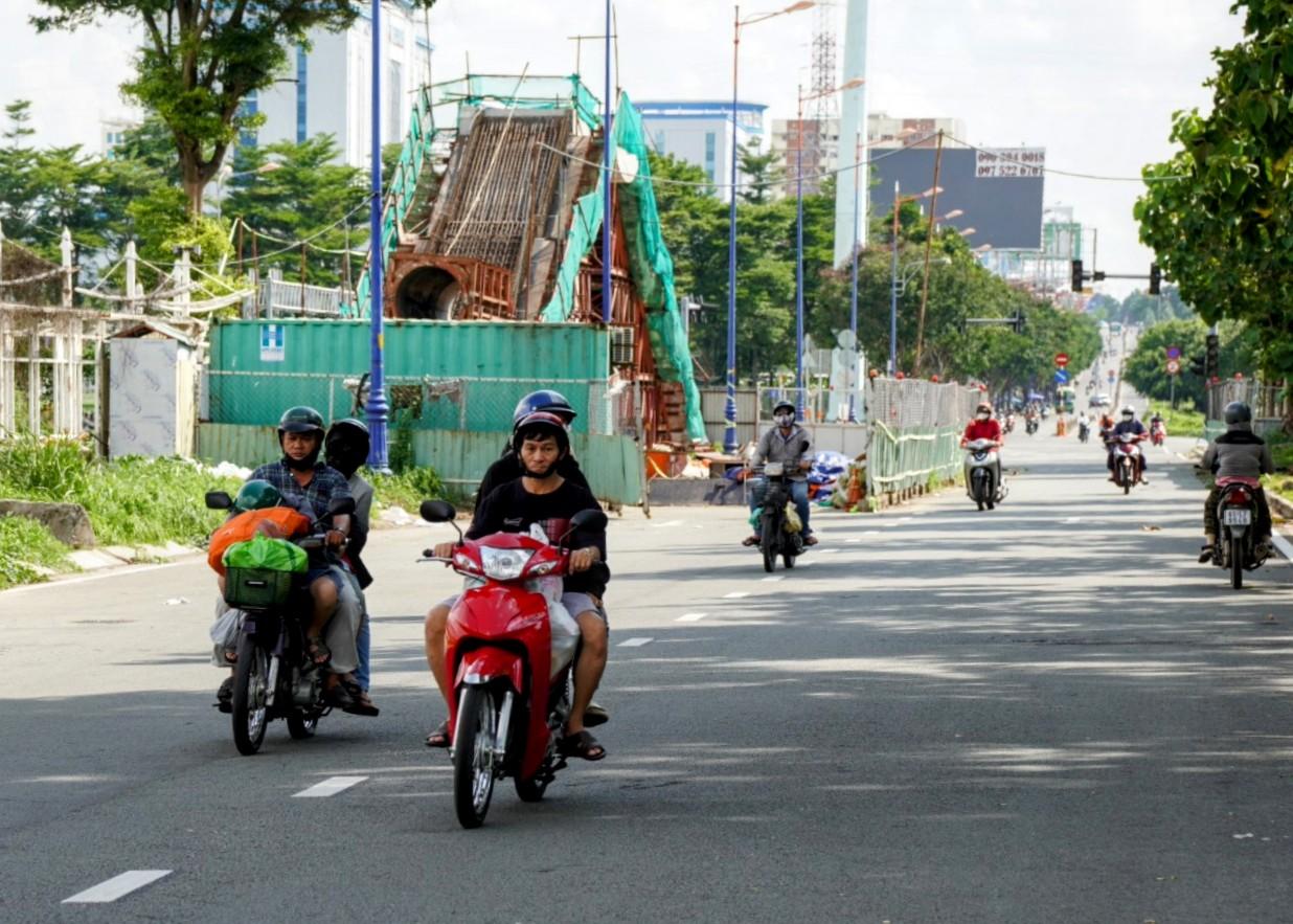 Theo MAUR, các cầu bộ hành này đang trong giai đoạn đầu triển khai xây dựng và hoàn thành vào cuối năm 2023 cùng thời điểm hoàn thành tuyến Metro số 1.