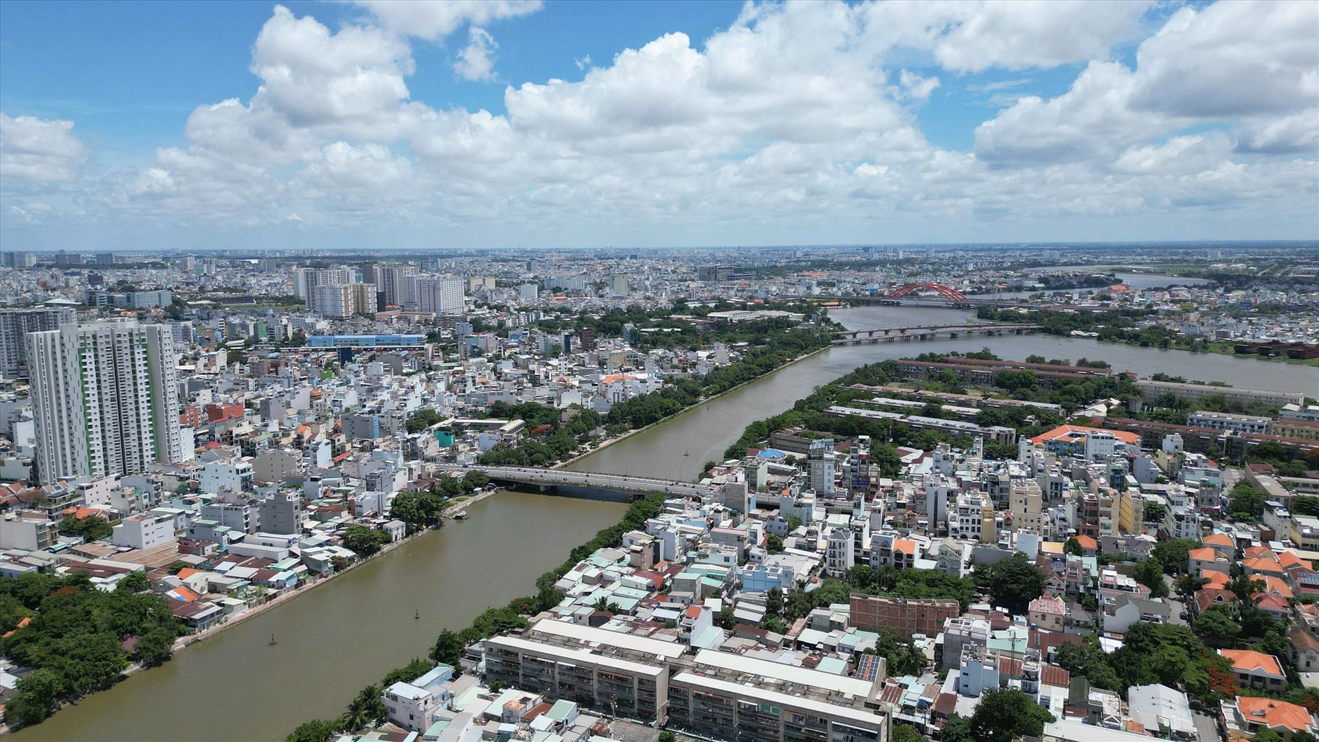 Dự án chống sạt lở bán đảo Thanh Đa là một trong những dự án trọng điểm nhằm chống sạt lở trên tuyến sông Sài Gòn. Ảnh: Hữu Chánh