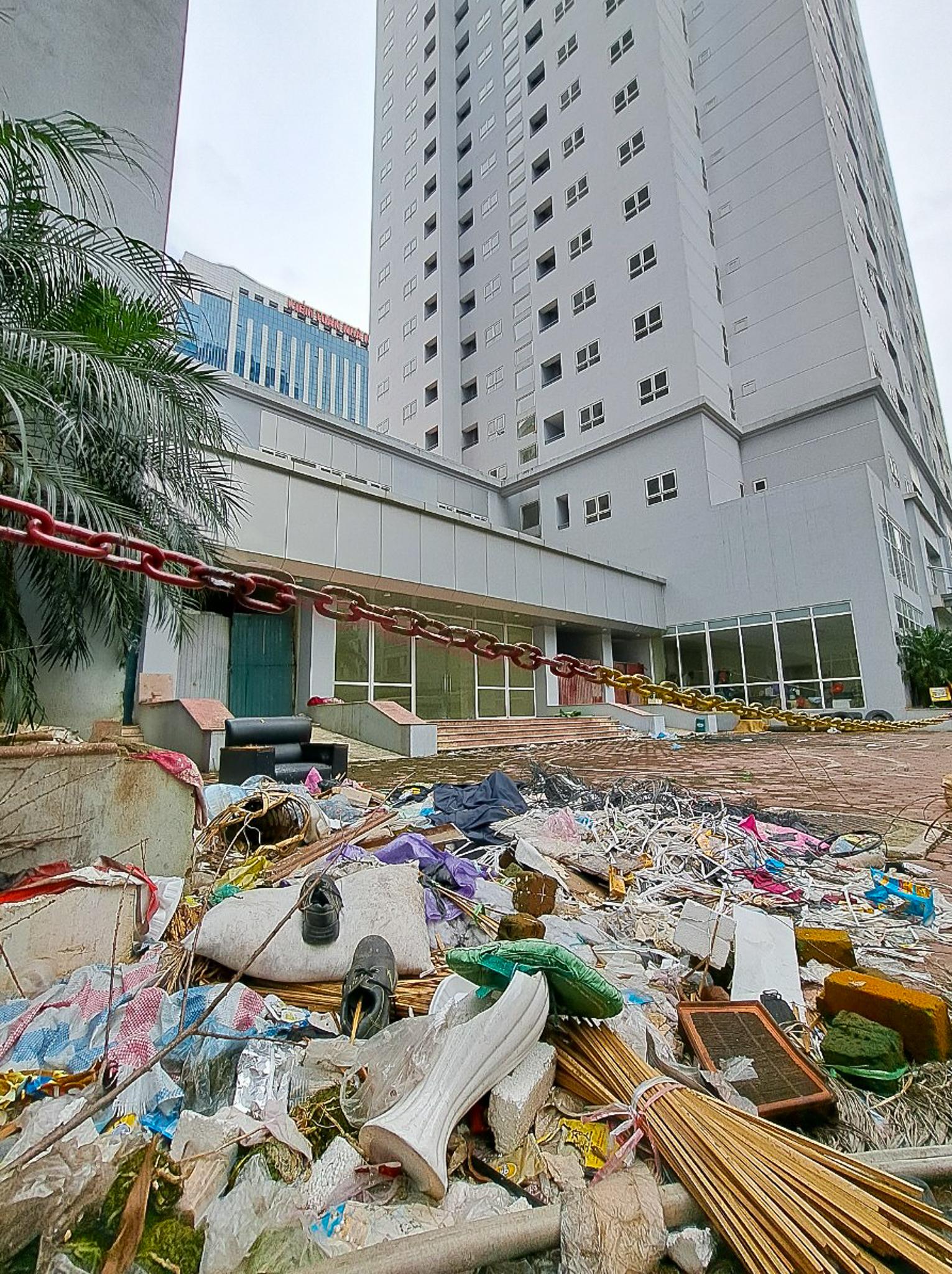 Hàng nghìn căn hộ tái định cư bỏ hoang trên trên “đất vàng" Hà Nội - Ảnh 8.