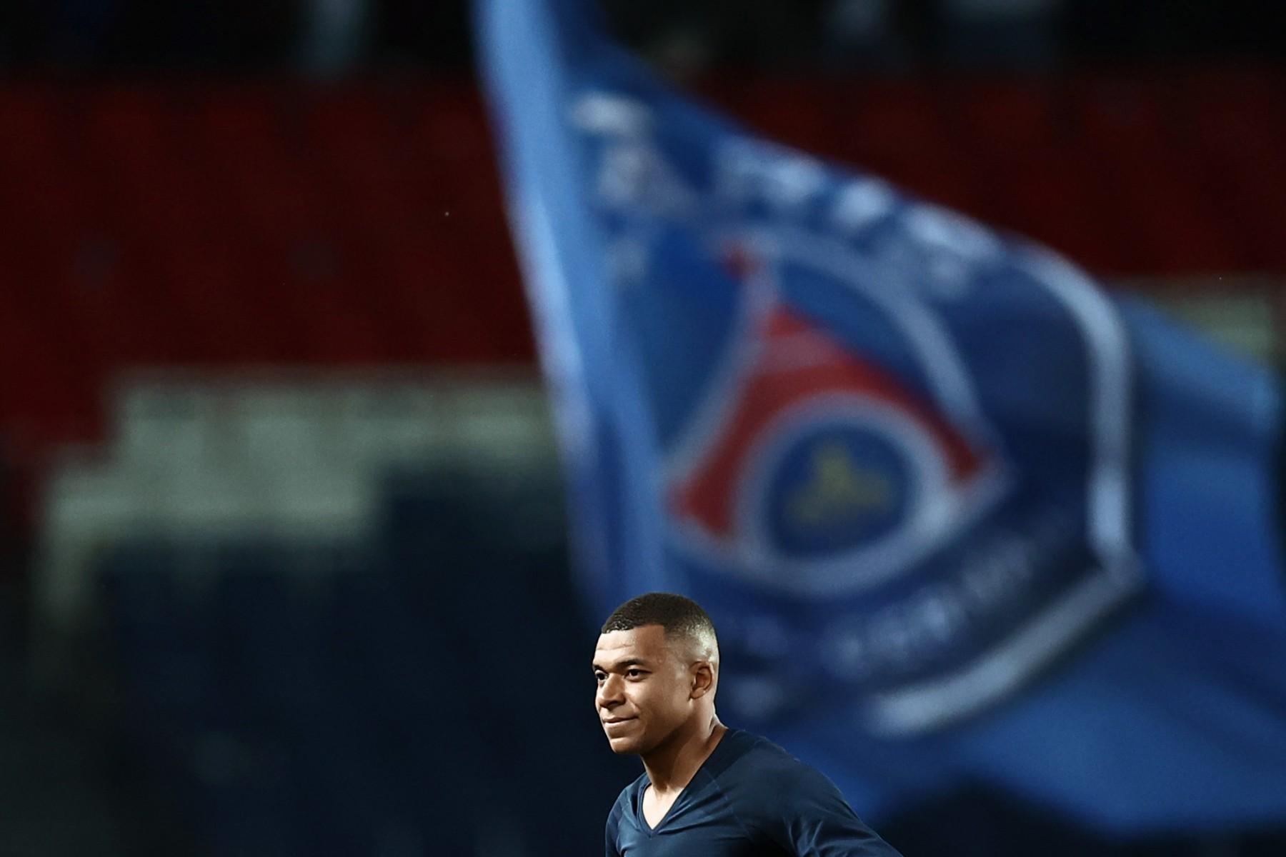 PSG và Mbappe mâu thuẫn, Real Madrid "ngư ông đắc lợi"