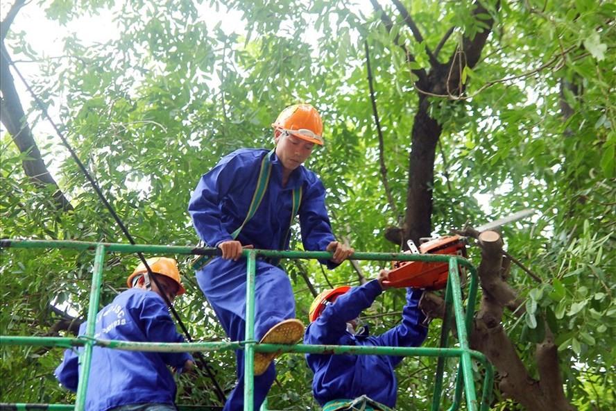 Hà Nội ban hành công điện khẩn ứng phó với cơn bão số 1