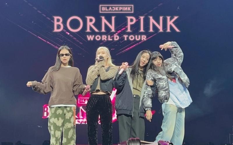 “Kiếp nạn" concert BLACKPINK tại Việt Nam: Thời gian gấp rút, “vỡ trận" mua bán vé, sân khấu dựng đúng ngày bão số 1 đổ bộ - Ảnh 6.