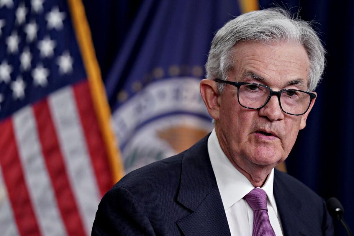 Bloomberg: Fed sắp tăng lãi suất lên mức cao nhất 22 năm - Ảnh 1.