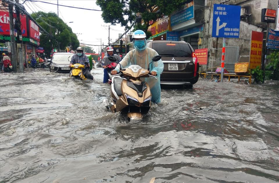 Nam Bộ có mưa lớn diện rộng, có nơi trên 200mm/đợt