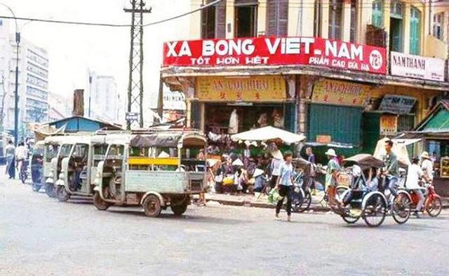 Xà bông Cô Ba từng đánh bại hàng nhập khẩu, thâu tóm thị trường Đông Dương, nay tồn tại "lay lắt", có giá 70.000đ/10 bánh trên Shopee - Ảnh 3.