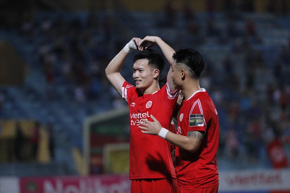 Tiền vệ Hoàng Đức được đề cử danh hiệu “Cầu thủ xuất sắc nhất” V.League 2023. Ảnh: Minh Dân