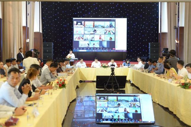 Chuyện gì đang xảy ra: Tranh mua, bỏ cọc, 'thổi' giá sầu riêng - Ảnh 1. Chuyện gì đang xảy ra: Tranh mua, bỏ cọc, 'thổi' giá sầu riêng - Ảnh 1.