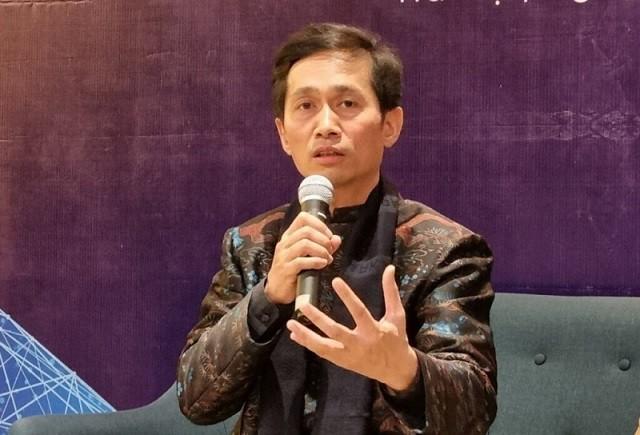 Vì sao vợ chồng tổng giám đốc CII muốn bán sạch cổ phiếu? - Ảnh 2. Vì sao vợ chồng tổng giám đốc CII muốn bán sạch cổ phiếu? - Ảnh 2.