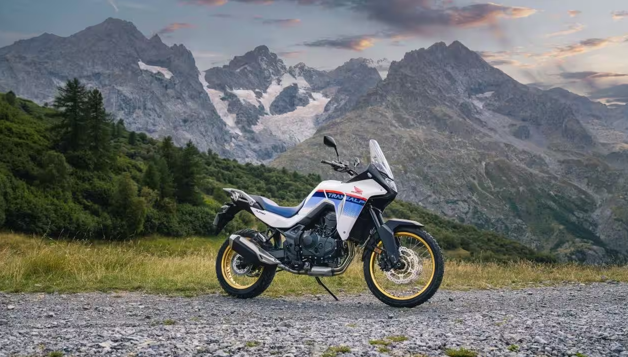 Có giá ngang ngửa xế hộp, chiếc xe đi phượt của Honda có gì hay? - Ảnh 1.