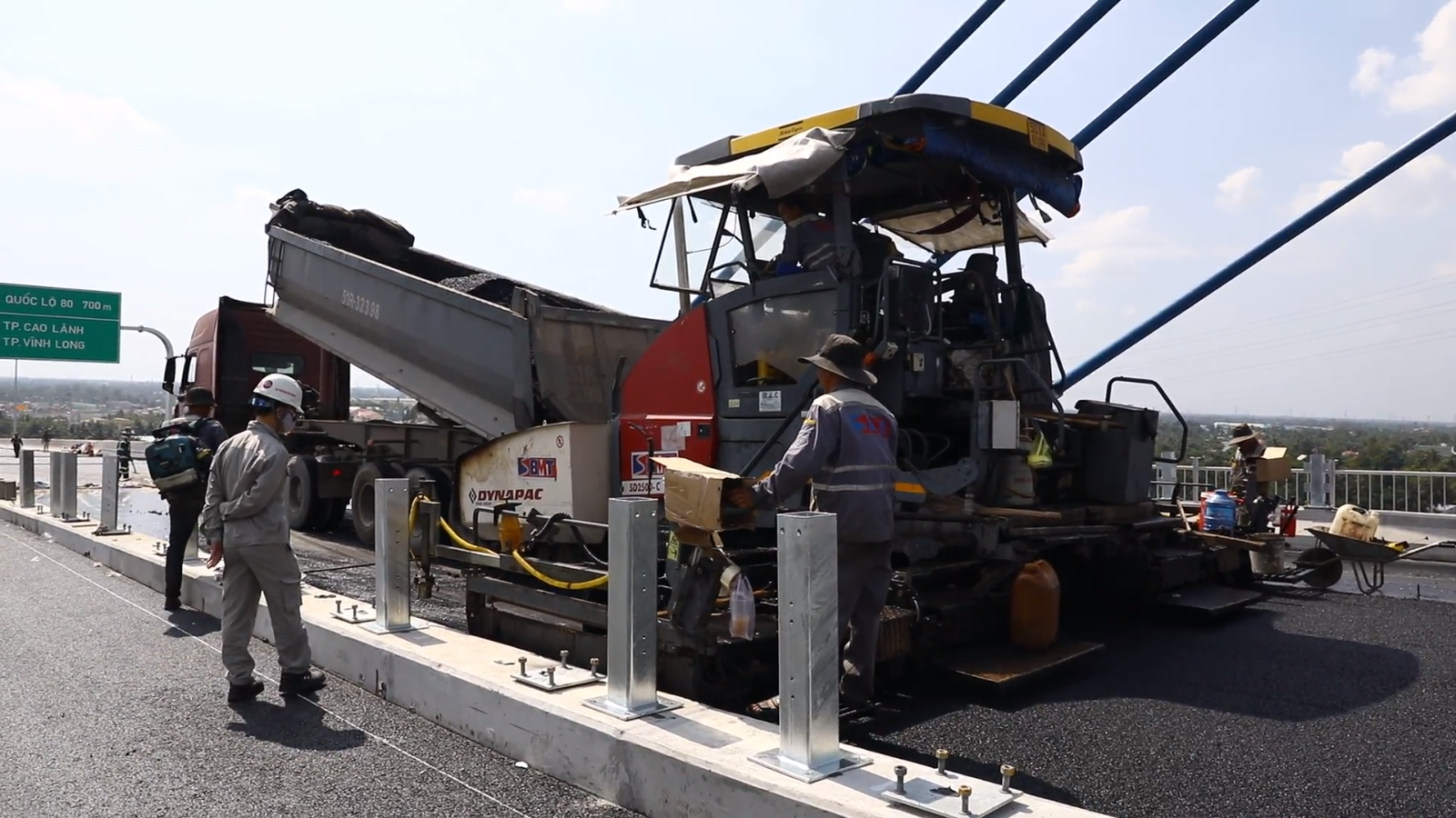 Ngắm cây cầu hơn 5.000 tỷ 'made by Vietnam 100%' trước ngày về đích: Tự hào nội lực kỹ sư Việt - Ảnh 13.