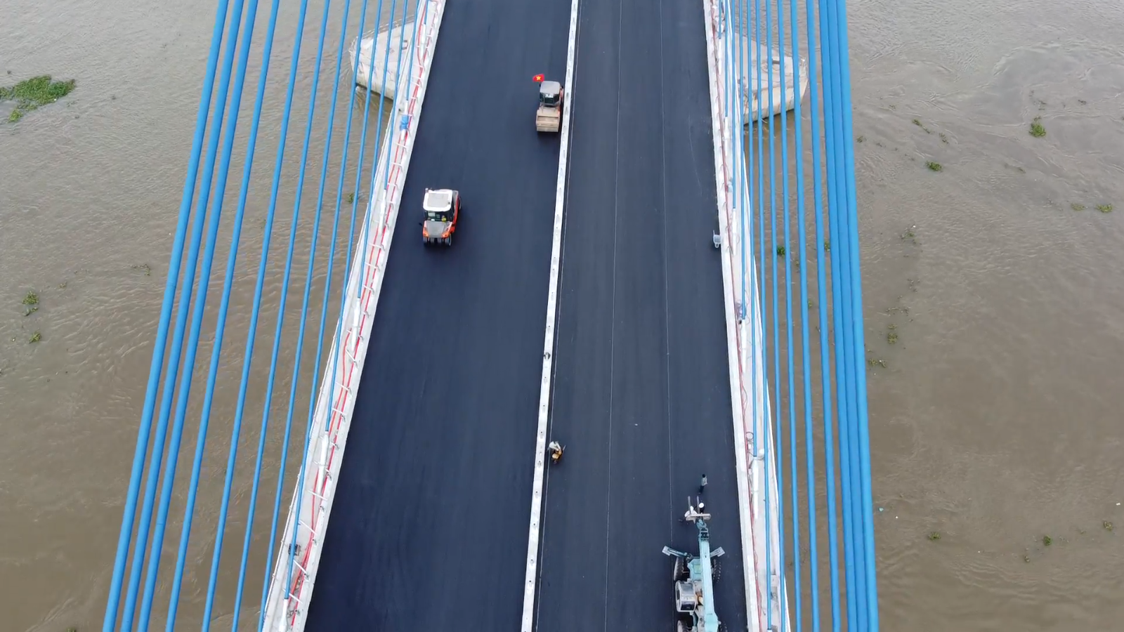 Ngắm cây cầu hơn 5.000 tỷ 'made by Vietnam 100%' trước ngày về đích: Tự hào nội lực kỹ sư Việt - Ảnh 4.