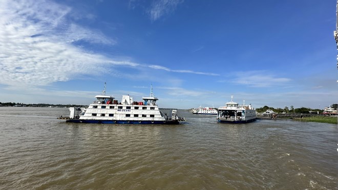 Bộ GTVT trả lời thời điểm hoàn thành cầu thay thế phà Tân Châu - Hồng Ngự