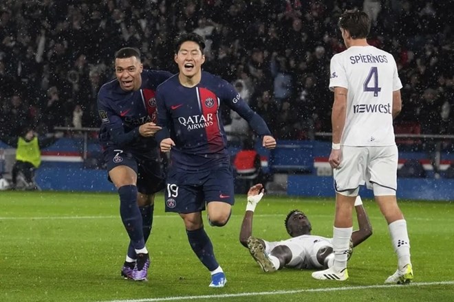 Sao Hàn Quốc ghi bàn, PSG giành Siêu cúp Pháp