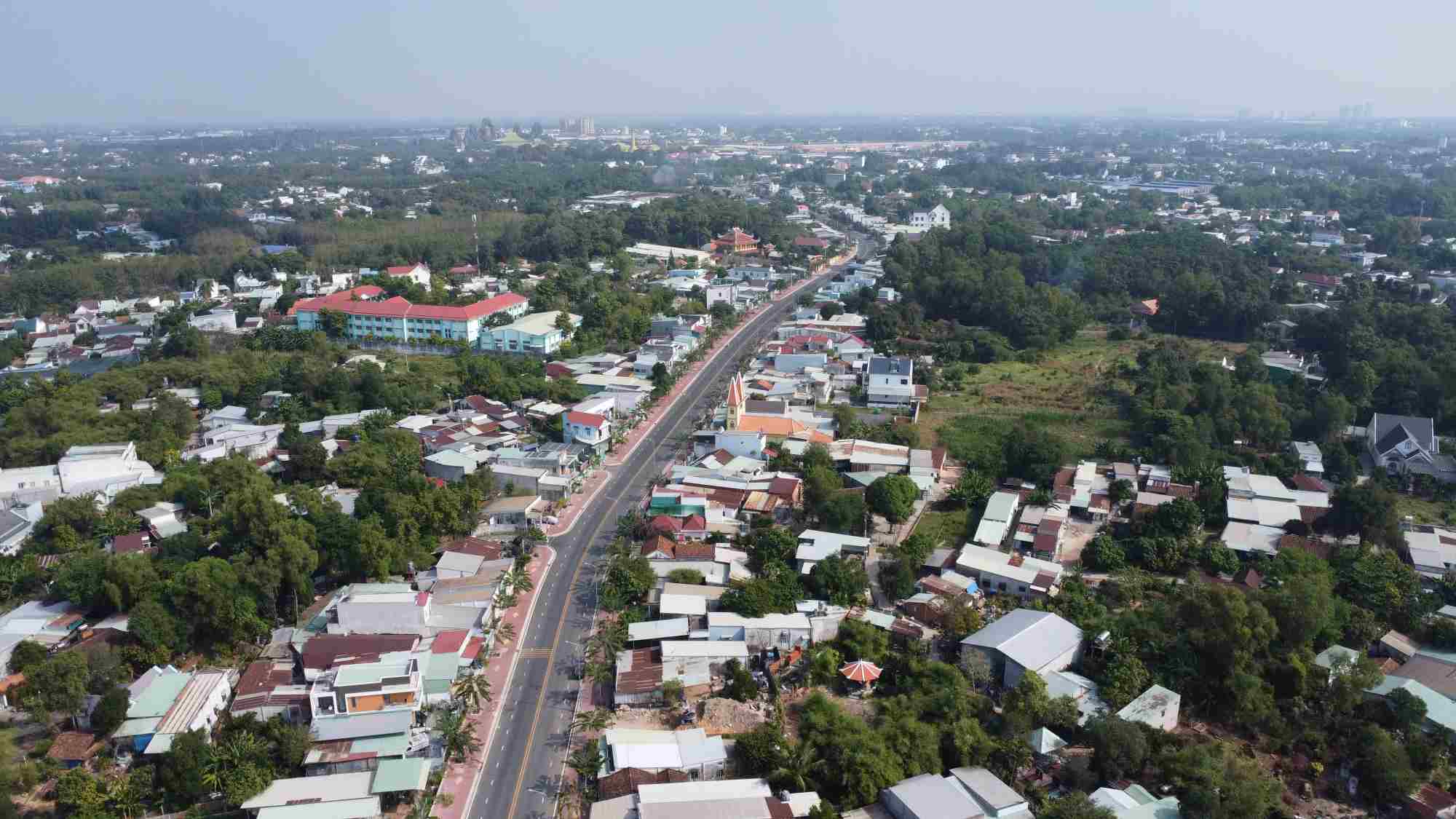 Đường Lê Chí Dân đoạn qua Khu du Đại Nam đã được mở rộng khang trang từ năm 2018. Tuy nhiên đoạn còn lại