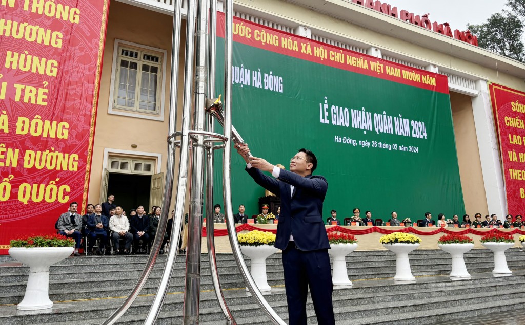 Thanh niên Hà Đông phấn khởi, xúc động trong ngày hội giao quân