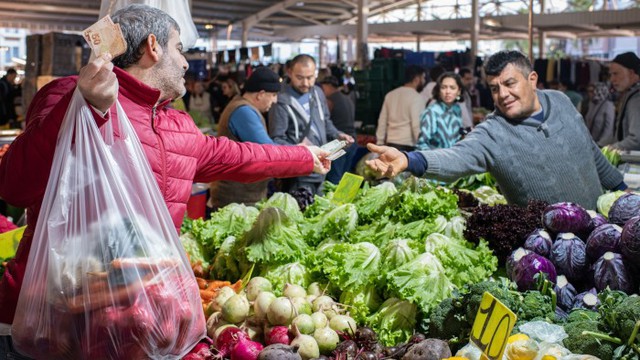 (Vân) Mua cổ phiếu để chống lạm phát: Chuyện điên rồ ở Thổ Nhĩ Kỳ khi chứng khoán tăng gấp đôi thị trường Mỹ, hấp dẫn hơn cả vàng và bất động sản - Ảnh 4.