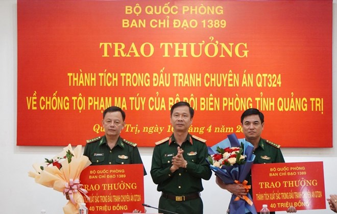 Bộ Quốc phòng thưởng cho đơn vị có thành tích trong vụ bắt 100kg ma túy