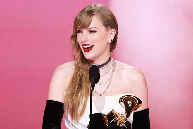 Taylor Swift thiết lập hàng loạt kỷ lục toàn cầu với album 31 ca khúc