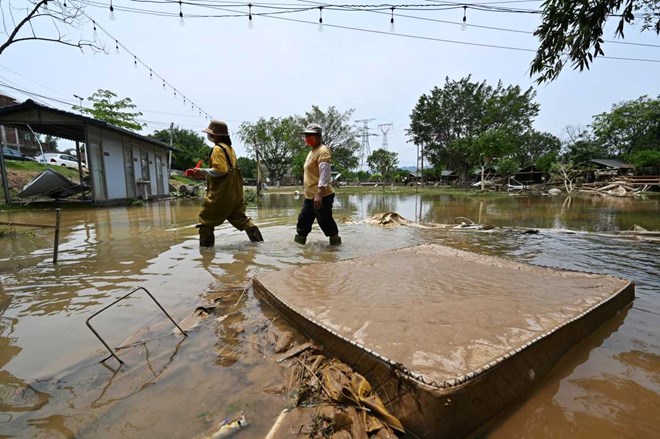 Trung Quốc cảnh báo lũ lụt tồi tệ ở sông Dương Tử mùa bão lũ 2024