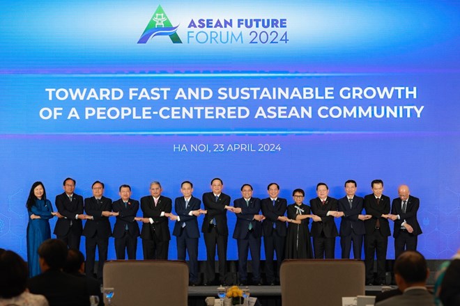 Các đại biểu chụp ảnh chung tại phiên khai mạc Diễn đàn Tương lai ASEAN 2024 tổ chức sáng 23.4.2024 tại Hà Nội. Ảnh: Hải Nguyễn