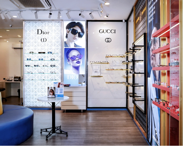 Top 15 Thương hiệu mắt kính nam nổi tiếng tại Việt Nam - Ảnh 4. Top 15 Thương hiệu mắt kính nam nổi tiếng tại Việt Nam - Ảnh 4.