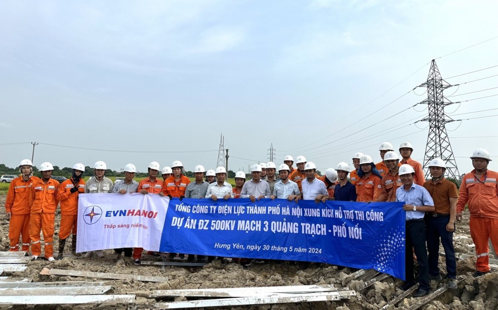 ‘Lực lượng tinh nhuệ’ của EVNHANOI tham gia thi công đường dây 500kV mạch 3