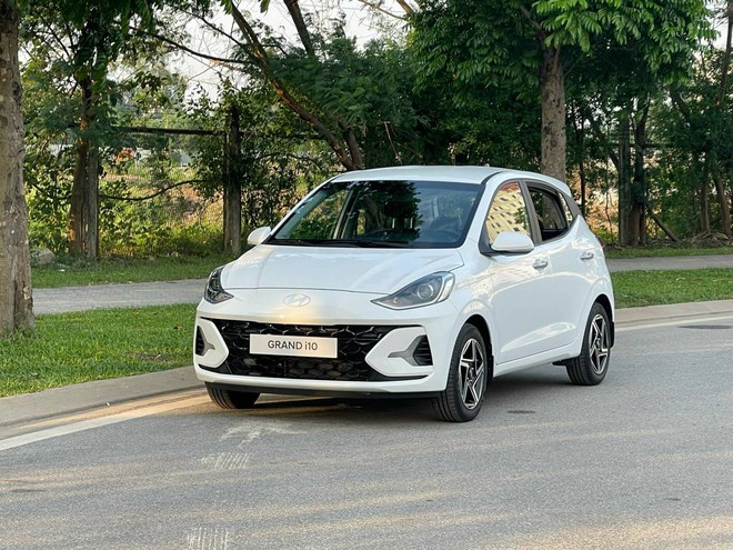 Hyundai i10 2024 lần đầu lộ diện tại Việt Nam: Mặt trước mới, đèn hậu theo 'trend', dễ lấy lại ngôi vua doanh số từ Wigo- Ảnh 1.