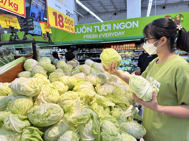 Hạn chế tăng giá hàng hóa sau đợt tăng lương: Giám sát niêm yết, công khai về giá- Ảnh 1.